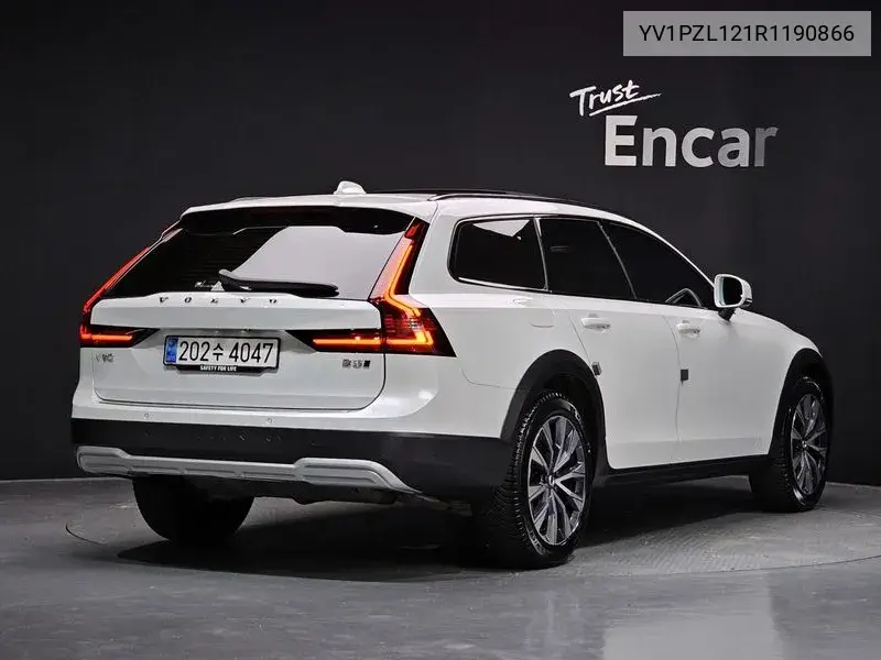 V90 Cross Country B5 Ultimate Awd VIN: YV1PZL121R1190866 Lot: 39951728