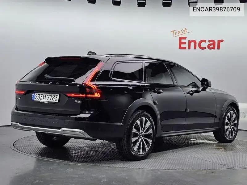 V90 Cross Country B5 Ultimate Awd VIN: ENCAR39876709 Lot: 39876709