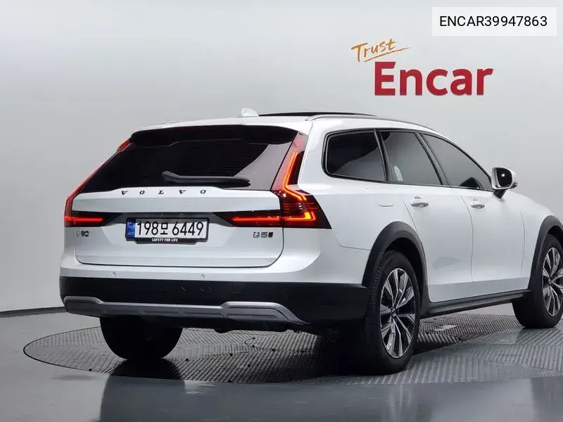 V90 Cross Country B5 Ultimate Awd VIN: ENCAR39947863 Lot: 39947863