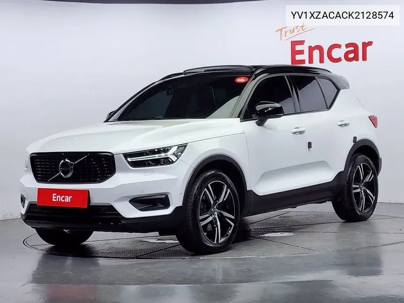 Volvo Xc40 T4 R-Design VIN: YV1XZACACK2128574 Lot: 38099902