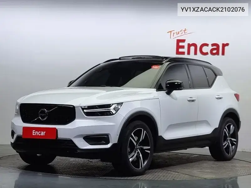 Xc40 T4 R-Design VIN: YV1XZACACK2102076 Lot: 39610641