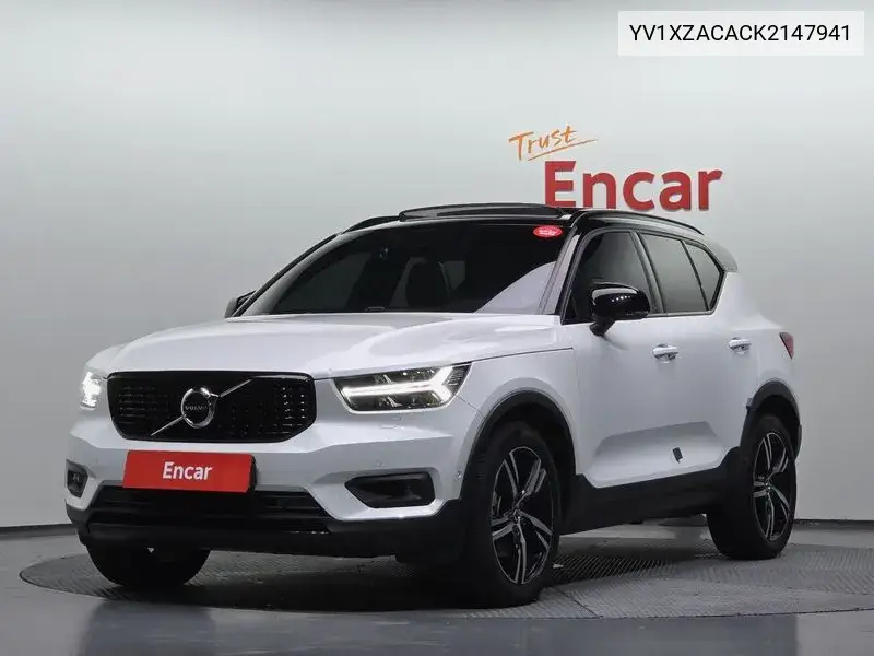 Xc40 T4 R-Design VIN: YV1XZACACK2147941 Lot: 39627546