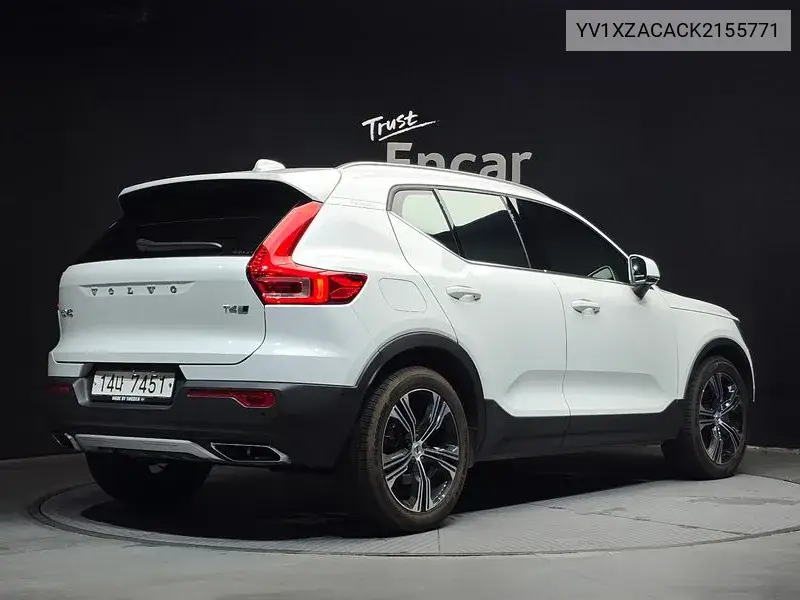 Xc40 T4 Inscription VIN: YV1XZACACK2155771 Lot: 39996485