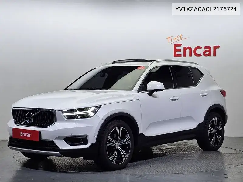 Xc40 T4 Inscription VIN: YV1XZACACL2176724 Lot: 40021982
