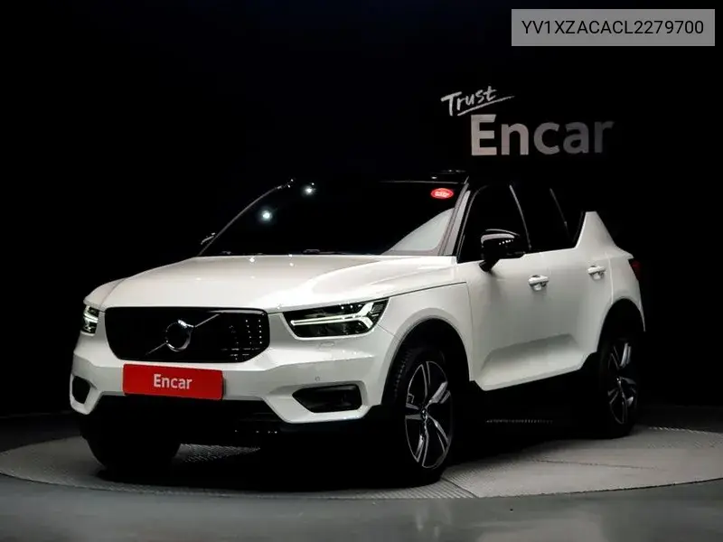 Xc40 T4 R-Design VIN: YV1XZACACL2279700 Lot: 39925532