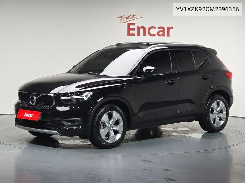 Xc40 B4 Momentum VIN: YV1XZK92CM2396356 Lot: 39927361