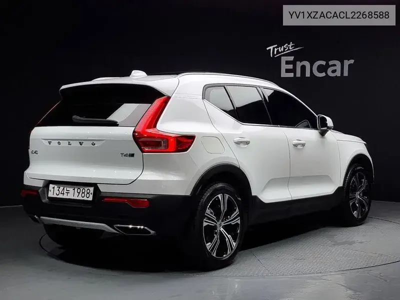 Xc40 T4 Inscription VIN: YV1XZACACL2268588 Lot: 39994560