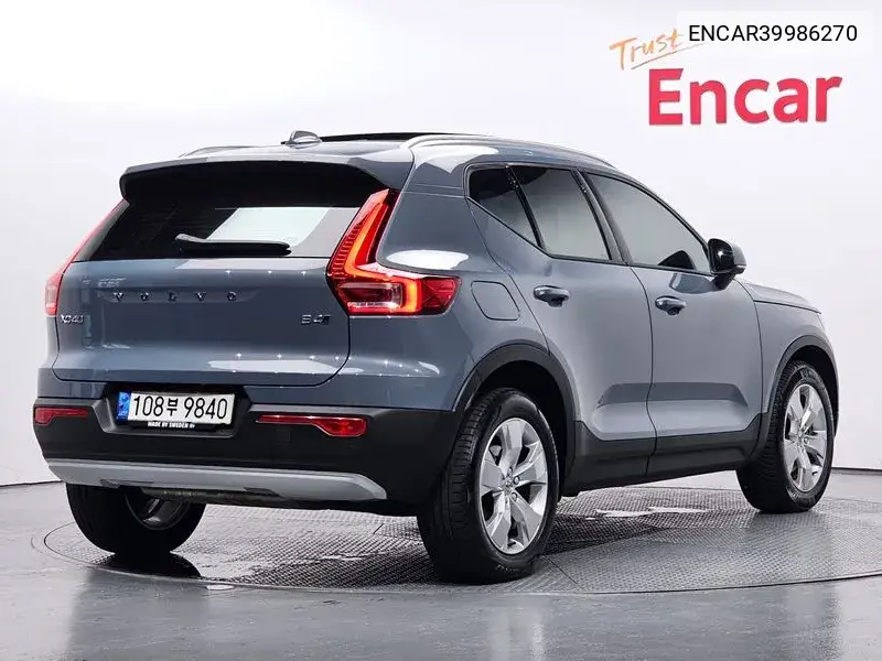 Xc40 B4 Momentum VIN: ENCAR39986270 Lot: 39986270