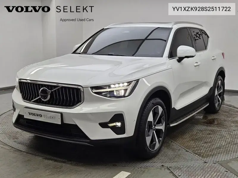 Xc40 B4 Ultra Bright VIN: YV1XZK928S2511722 Lot: 39949148