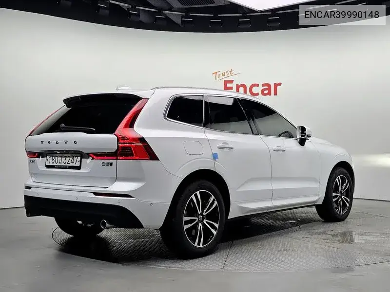 Xc60 2Nd Generation D5 Momentum VIN: ENCAR39990148 Lot: 39990148