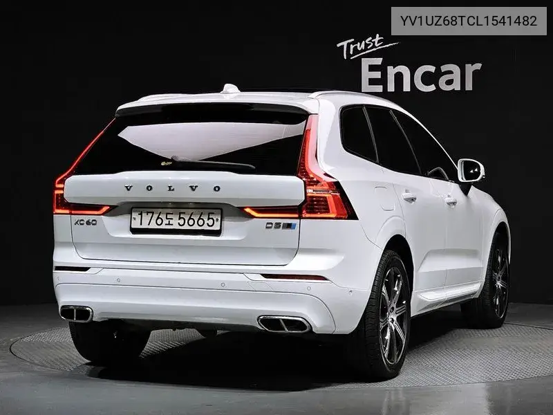 Xc60 2Nd Generation D5 Inscription VIN: YV1UZ68TCL1541482 Lot: 39930001