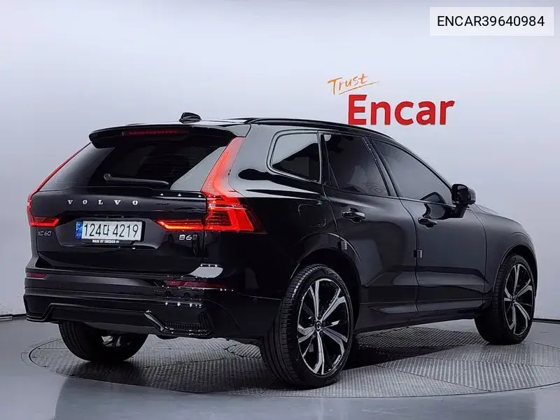 Xc60 2Nd Generation B6 R-Design VIN: ENCAR39640984 Lot: 39640984