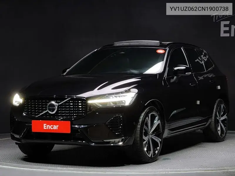 Xc60 2Nd Generation B6 R-Design VIN: YV1UZ062CN1900738 Lot: 39953260