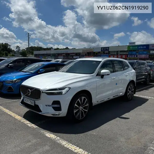 Xc60 2Nd Generation B6 Inscription VIN: YV1UZ062CN1919290 Lot: 39974697
