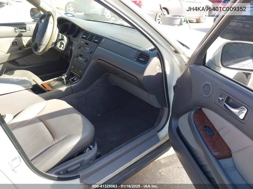 1996 Acura 3.5Rl VIN: JH4KA9640TC009352 Lot: 41325063