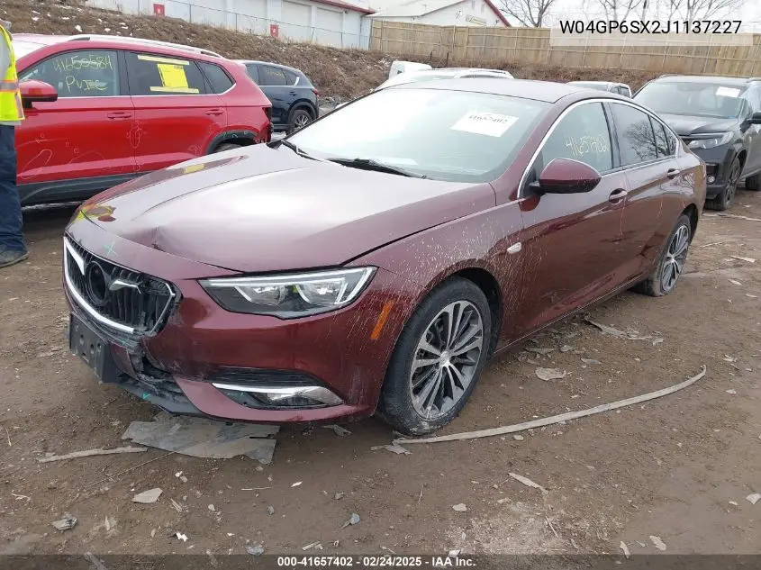 2018 Buick Regal Sportback Essence VIN: W04GP6SX2J1137227 Lot: 41657402