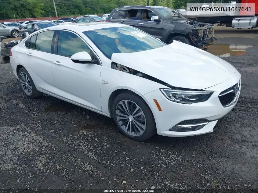 2018 Buick Regal Sportback Essence VIN: W04GP6SX0J1047641 Lot: 42757200