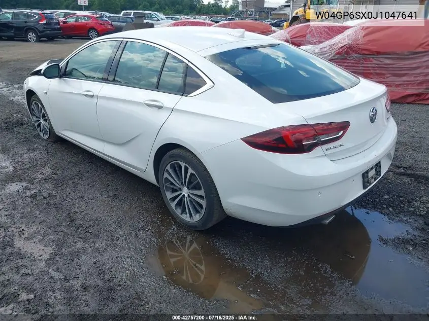 2018 Buick Regal Sportback Essence VIN: W04GP6SX0J1047641 Lot: 42757200