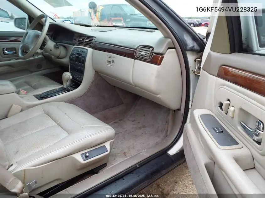 1997 Cadillac Deville Concours VIN: 1G6KF5494VU228325 Lot: 42195731