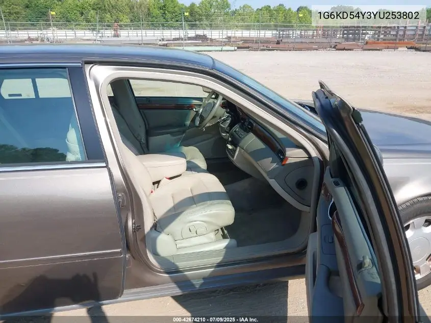 2000 Cadillac Deville Standard VIN: 1G6KD54Y3YU253802 Lot: 42674210