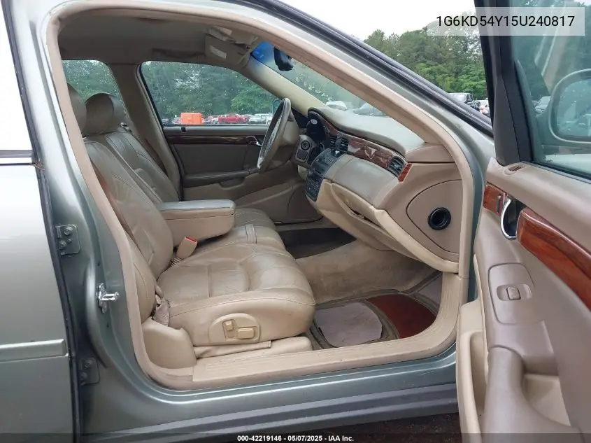 2005 Cadillac Deville Livery VIN: 1G6KD54Y15U240817 Lot: 42219146