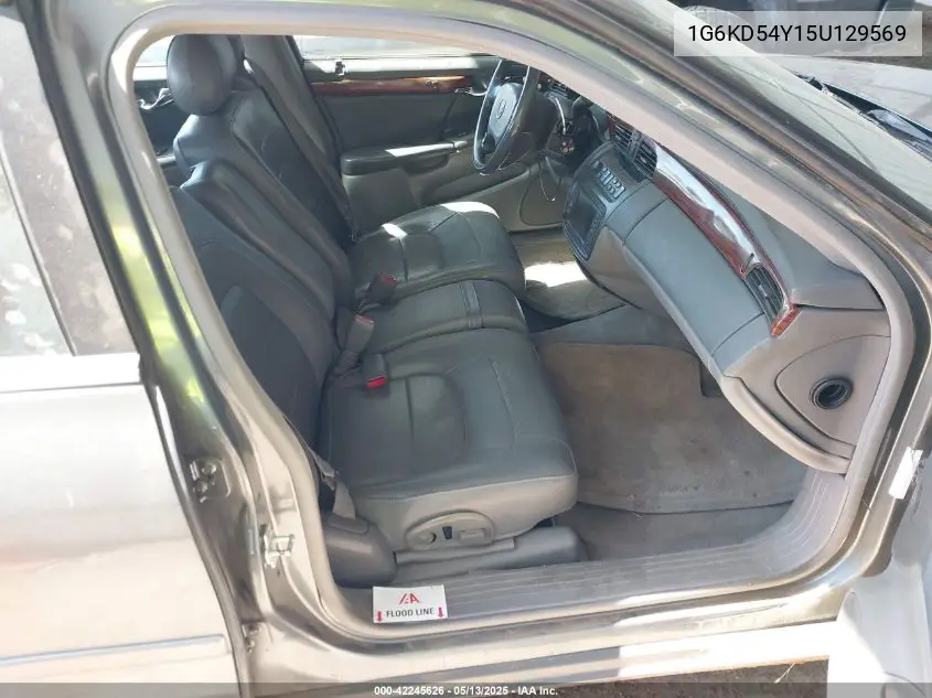 2005 Cadillac Deville Livery VIN: 1G6KD54Y15U129569 Lot: 42245626