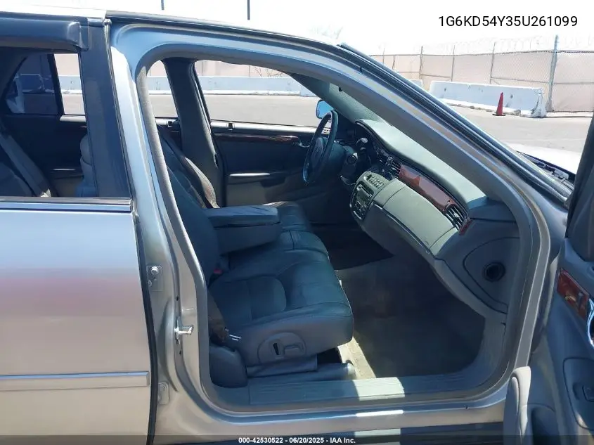 2005 Cadillac Deville Livery VIN: 1G6KD54Y35U261099 Lot: 42530522