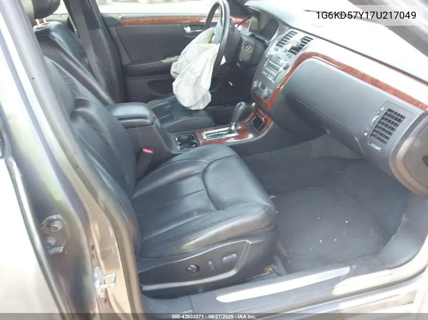 2007 Cadillac Dts V8 VIN: 1G6KD57Y17U217049 Lot: 42603371