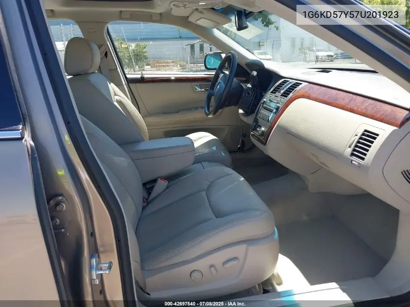 2007 Cadillac Dts Luxury I VIN: 1G6KD57Y57U201923 Lot: 42697540
