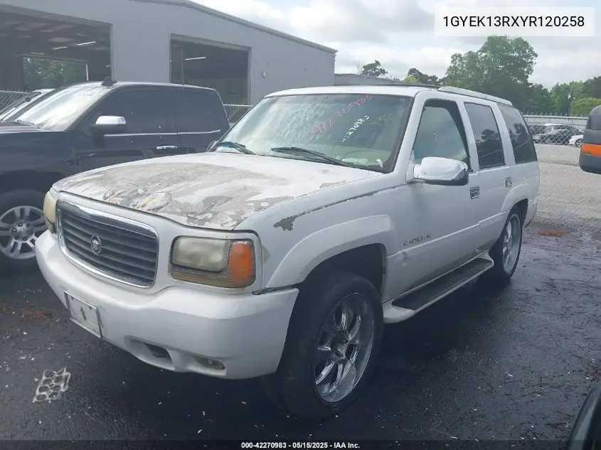 2000 Cadillac Escalade Standard VIN: 1GYEK13RXYR120258 Lot: 42270983