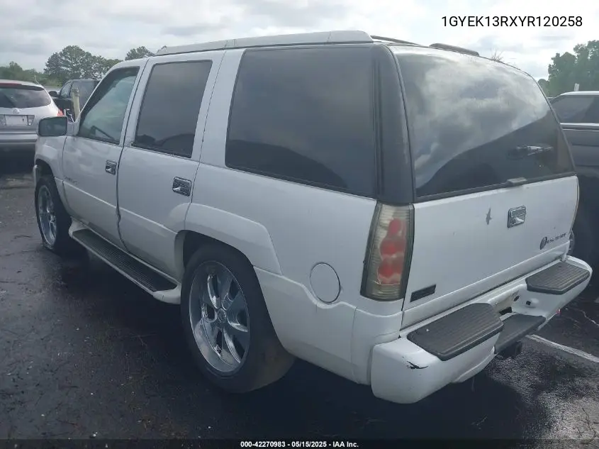2000 Cadillac Escalade Standard VIN: 1GYEK13RXYR120258 Lot: 42270983