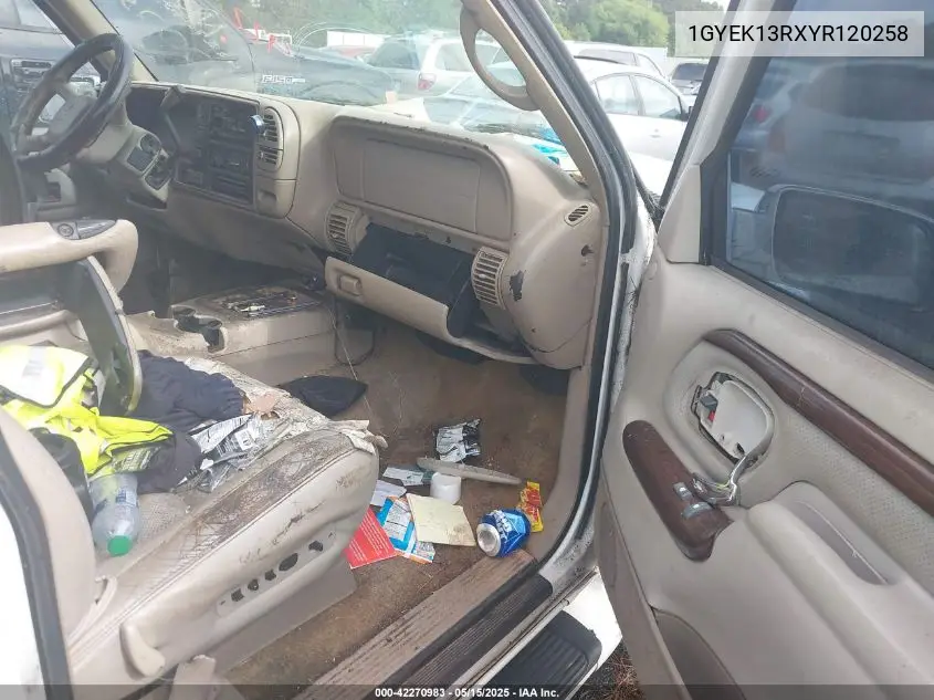 2000 Cadillac Escalade Standard VIN: 1GYEK13RXYR120258 Lot: 42270983