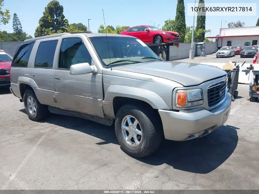 2000 Cadillac Escalade Standard VIN: 1GYEK63RXYR217814 Lot: 42528711