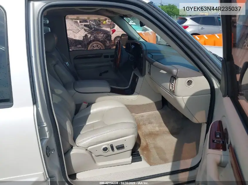 2004 Cadillac Escalade Standard VIN: 1GYEK63N44R235037 Lot: 42154239