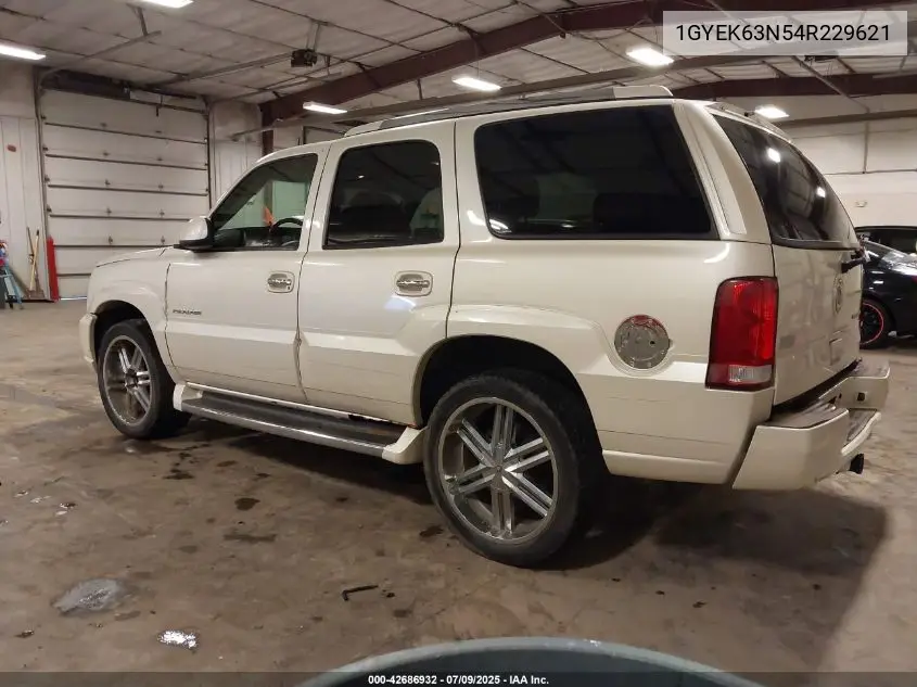 2004 Cadillac Escalade Standard VIN: 1GYEK63N54R229621 Lot: 42686932