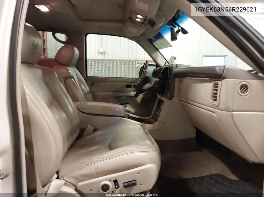 2004 Cadillac Escalade Standard VIN: 1GYEK63N54R229621 Lot: 42686932