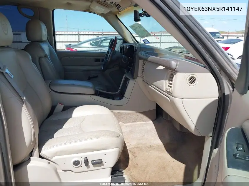 2005 Cadillac Escalade Standard VIN: 1GYEK63NX5R141147 Lot: 42518716