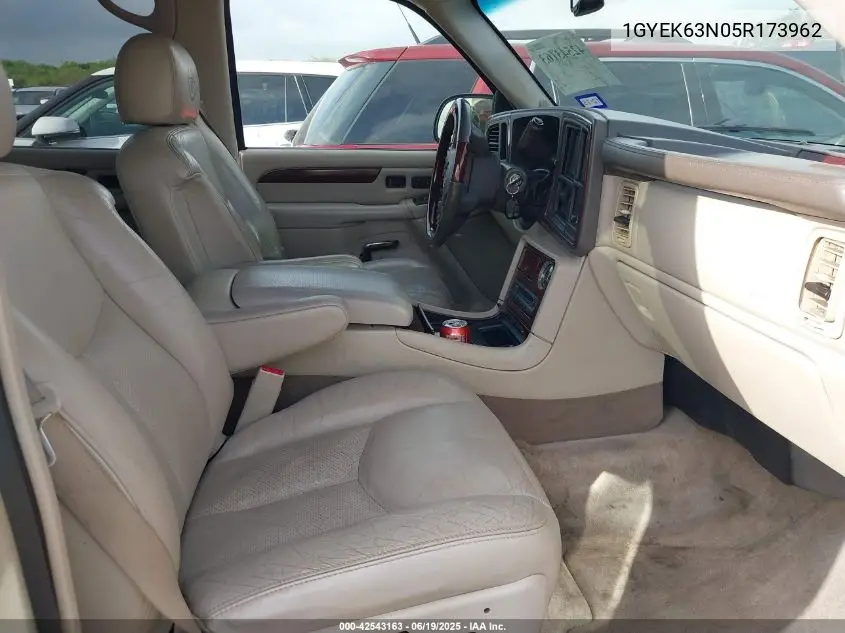 2005 Cadillac Escalade Standard VIN: 1GYEK63N05R173962 Lot: 42543163