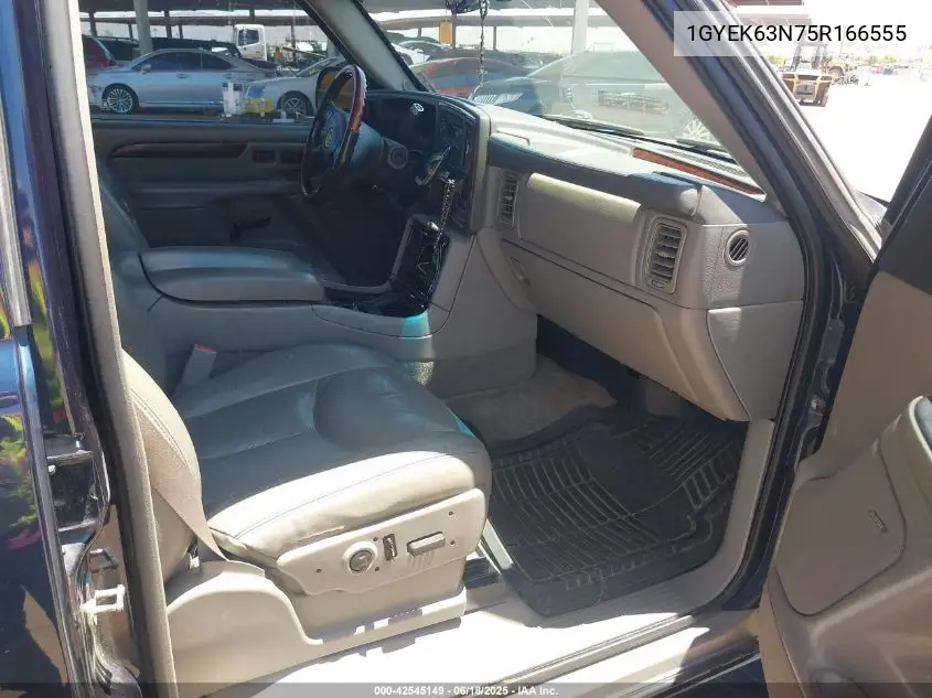 2005 Cadillac Escalade Standard VIN: 1GYEK63N75R166555 Lot: 42545149