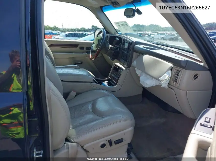 2005 Cadillac Escalade Standard VIN: 1GYEC63N15R265627 Lot: 42571461