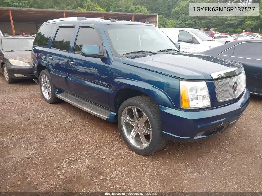 2005 Cadillac Escalade Standard VIN: 1GYEK63N05R137527 Lot: 42602282