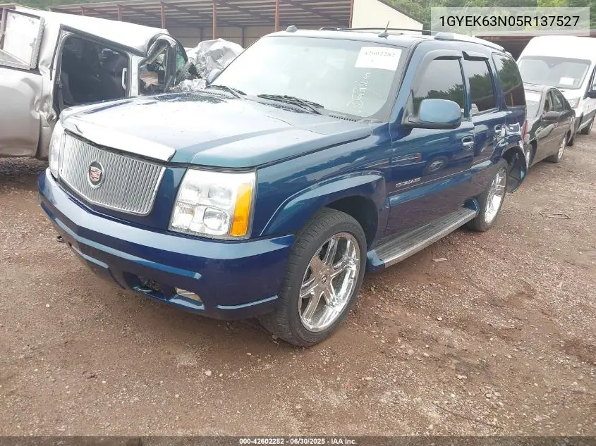2005 Cadillac Escalade Standard VIN: 1GYEK63N05R137527 Lot: 42602282