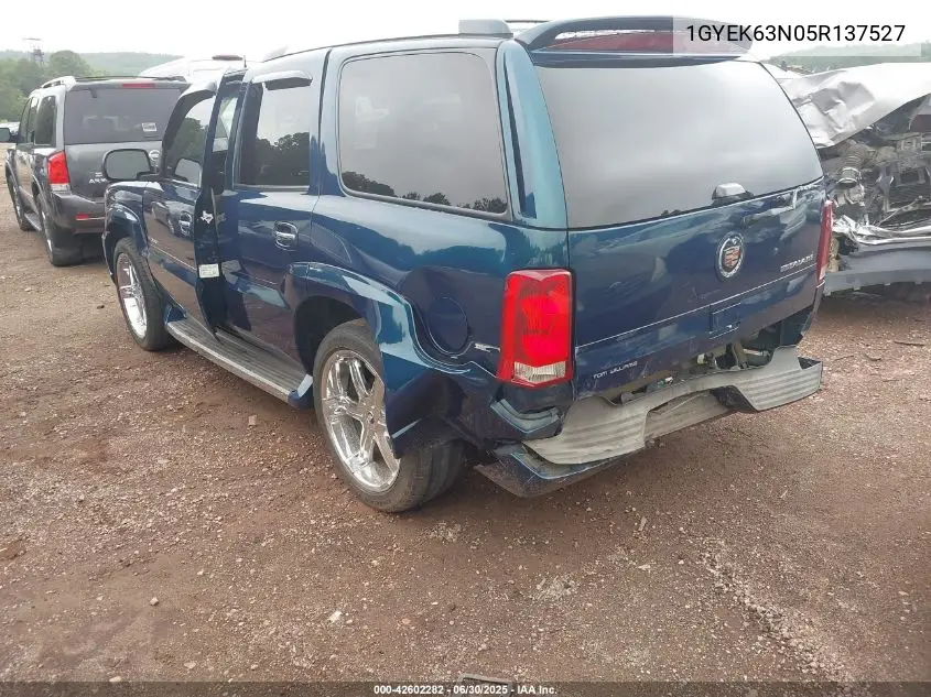 2005 Cadillac Escalade Standard VIN: 1GYEK63N05R137527 Lot: 42602282