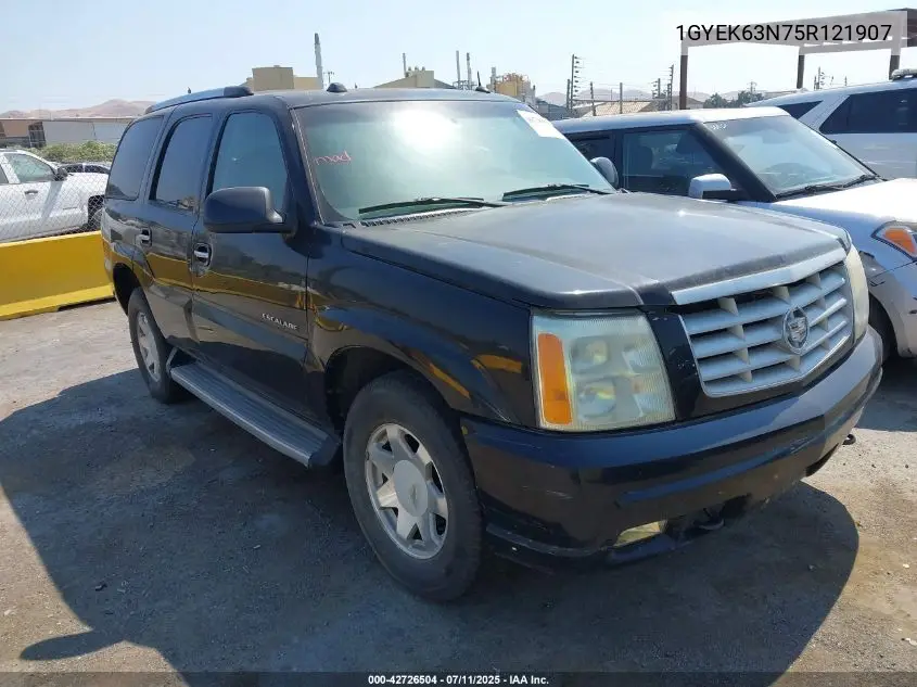 2005 Cadillac Escalade Standard VIN: 1GYEK63N75R121907 Lot: 42726504