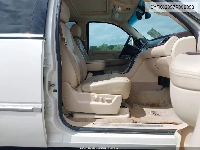 2007 Cadillac Escalade Standard VIN: 1GYFK63857R398850 Lot: 42574838