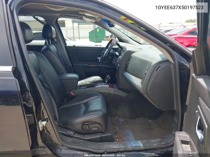 2005 Cadillac Srx V6 VIN: 1GYEE637X50197523 Lot: 42572434