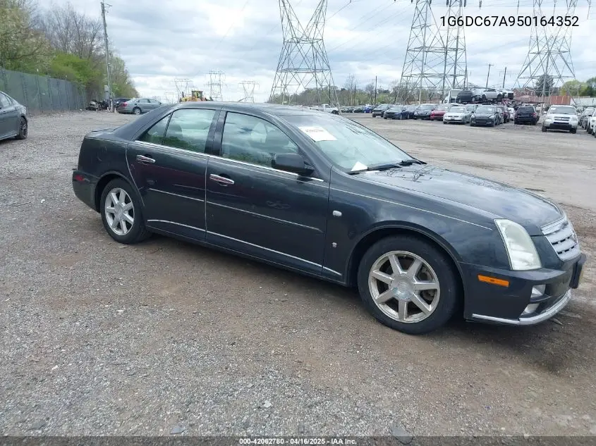 2005 Cadillac Sts V8 VIN: 1G6DC67A950164352 Lot: 42062780