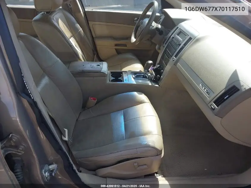 2007 Cadillac Sts V6 VIN: 1G6DW677X70117510 Lot: 42061512
