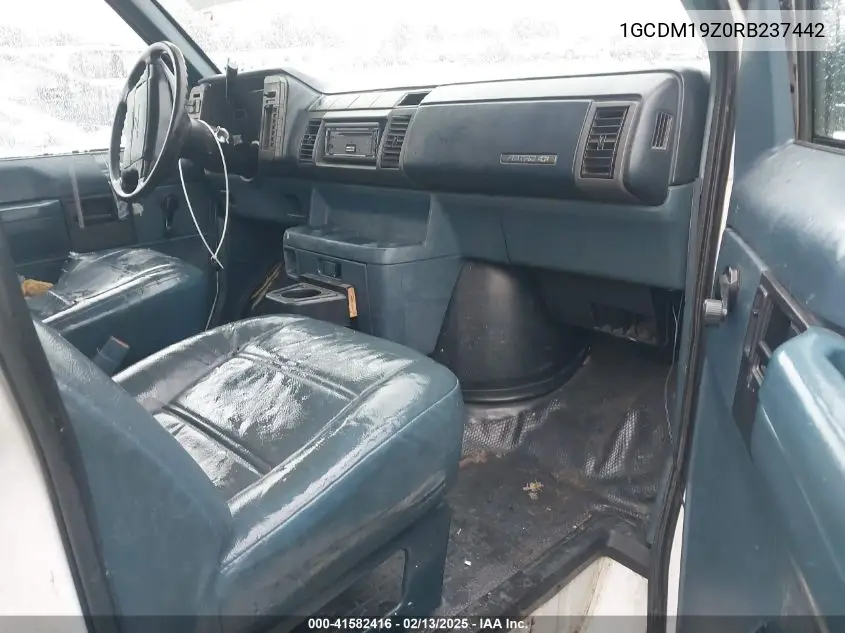 1994 Chevrolet Astro VIN: 1GCDM19Z0RB237442 Lot: 41582416