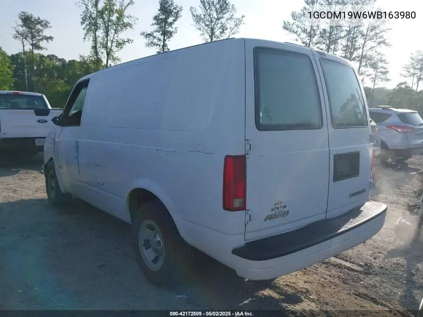 1998 Chevrolet Astro VIN: 1GCDM19W6WB163980 Lot: 42172509